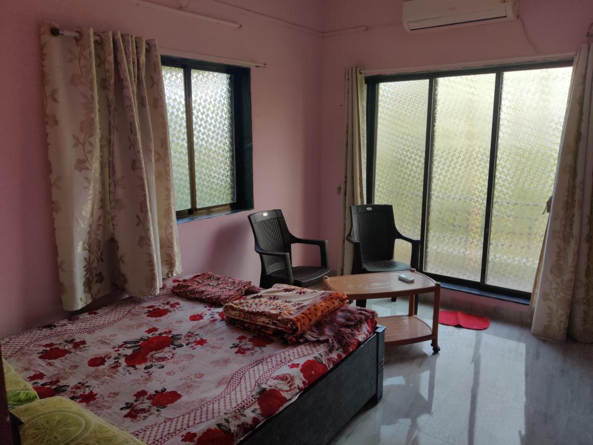 Gulmohar Cottages - Home Stay In Alībāg Extérieur photo