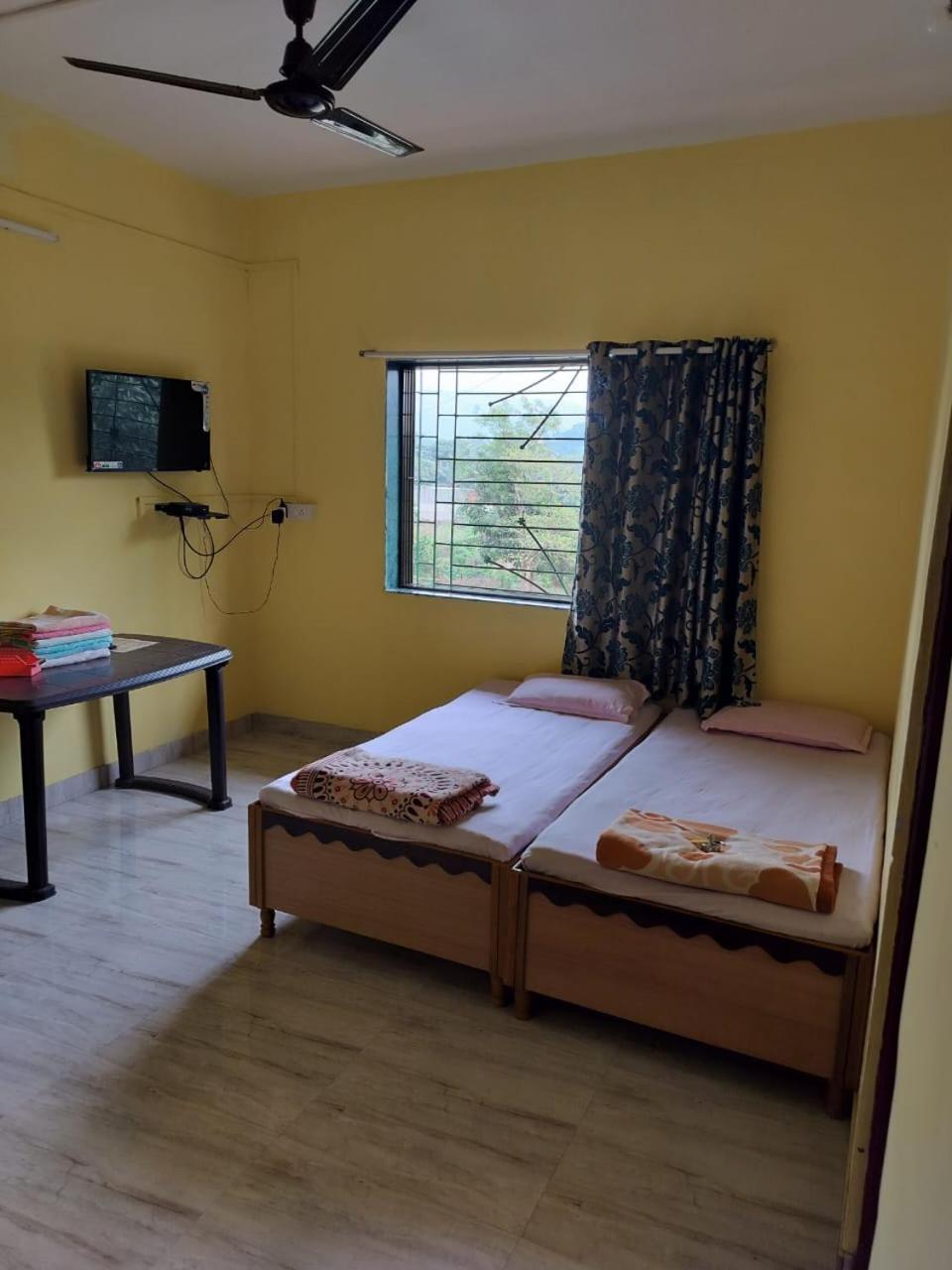 Gulmohar Cottages - Home Stay In Alībāg Extérieur photo