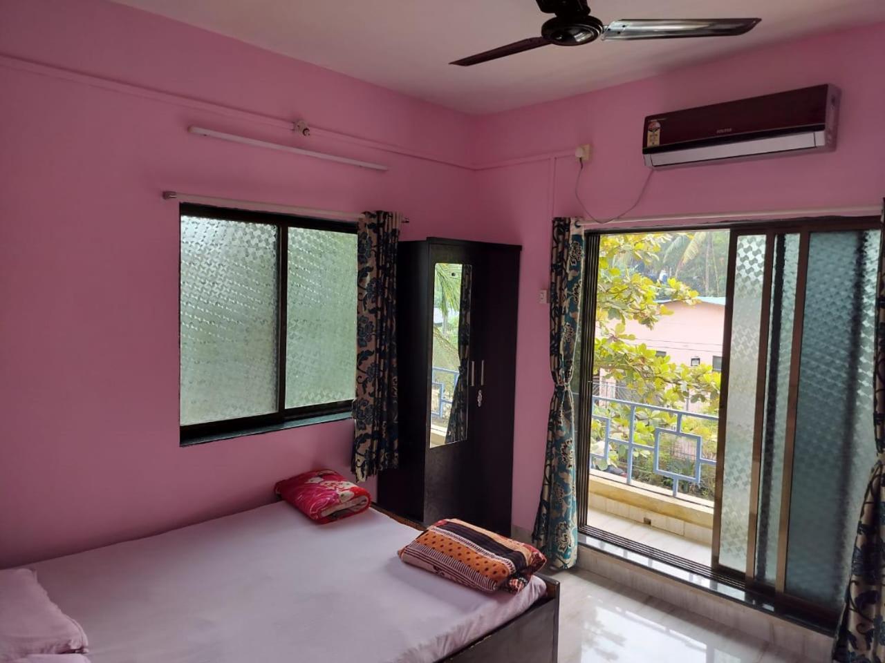 Gulmohar Cottages - Home Stay In Alībāg Extérieur photo